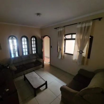 Buy this 2 bed house on Avenida Lauro Gomes in Jardim Bom Pastor, Santo André - SP