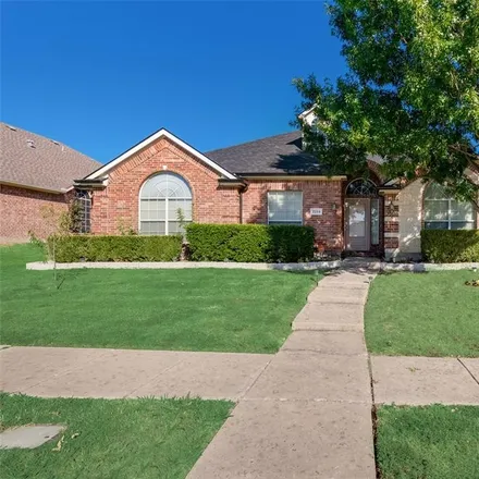 Buy this 4 bed house on 2214 Hollow Way in Garland, TX 75041