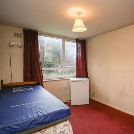 Image 5 - Mauldeth Close, Cheadle, SK4 3ND, United Kingdom - Apartment for sale