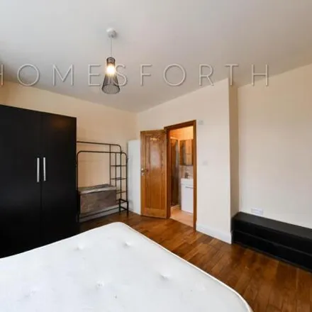 Image 7 - Hampstead School, Westbere Road, London, NW2 3SR, United Kingdom - Apartment for rent