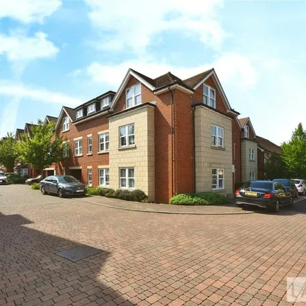 Rent this 2 bed apartment on 30 Haden Square in Reading, RG1 6FA