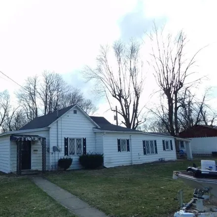 Buy this 3 bed house on 501 West South 10th Street in Shelbyville, IL 62565