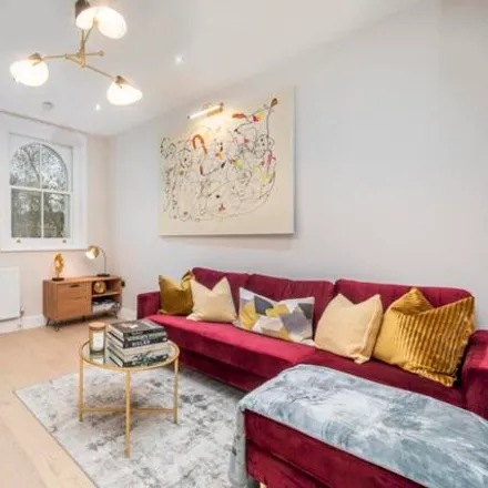 Buy this 1 bed apartment on Clifford Court in 24-25 Kensington Gardens Square, London