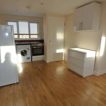 Image 3 - High Road, Willesden Green, London, NW10 2EN, United Kingdom - Apartment for rent