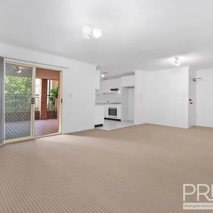 Image 3 - Hampden Street, Beverly Hills NSW 2209, Australia - Apartment for rent