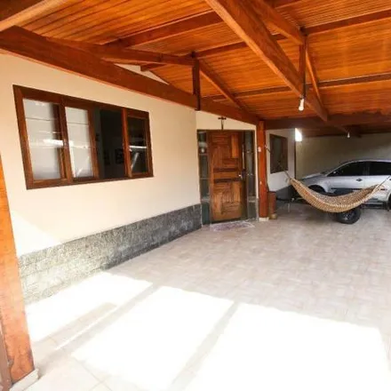 Buy this 3 bed house on Rua dos Gerânios in Jardim Russi, Taubaté - SP