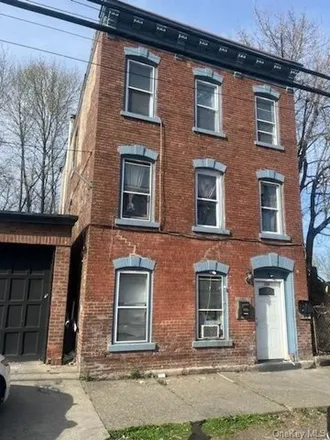 Image 2 - 186 South William Street, City of Newburgh, NY 12550, USA - House for sale