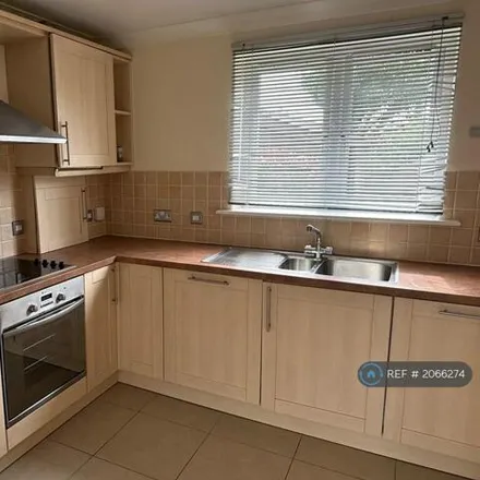 Image 4 - 56 Green End Road (cycleway), Cambridge, CB4 1RY, United Kingdom - Apartment for rent
