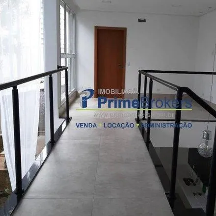 Buy this 4 bed house on Rua Carlos Tiago Pereira in Vila Santo Estéfano, São Paulo - SP