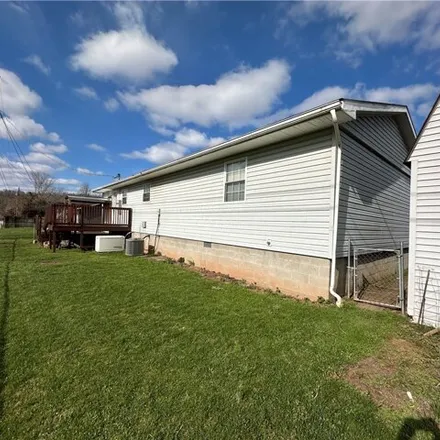 Image 5 - Dugout, Viking Lane, Ripley, WV 25271, USA - House for sale