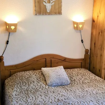 Rent this 2 bed house on La Joue du Loup in 05250 Le Dévoluy, France
