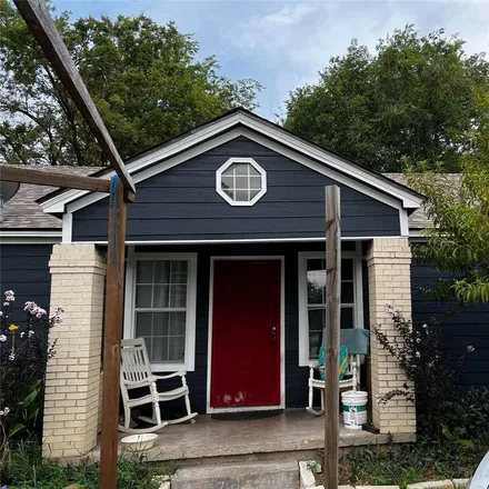 Buy this 3 bed house on 2919 Pleasant Drive in Dallas, TX 75227