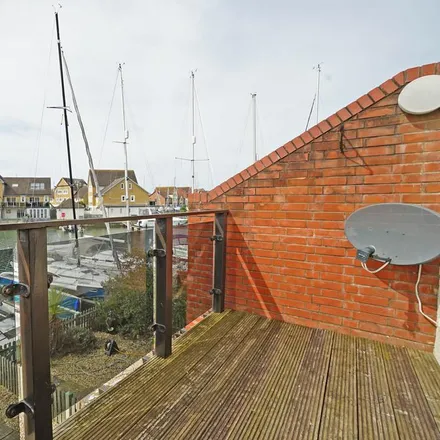 Image 5 - Port Solent, M27, Portsmouth, PO6 4SB, United Kingdom - Townhouse for rent