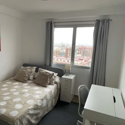 Rent this 3 bed room on Plaza de Miraflores in 3, 29011 Málaga