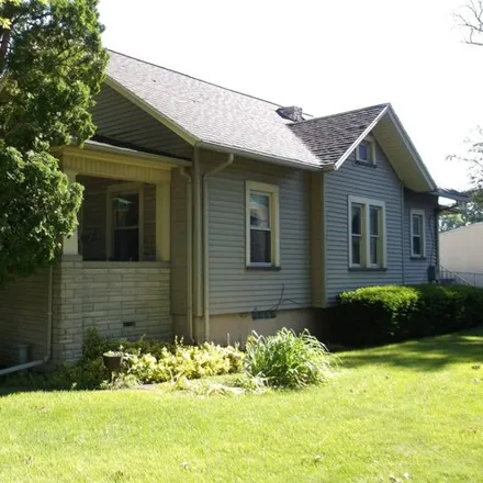 Image 3 - 303 S Pleasant St, Princeton, Illinois, 61356 - House for sale