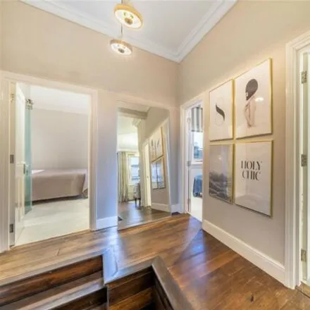 Image 9 - 185 Sutherland Avenue, London, W9 1ET, United Kingdom - Apartment for sale