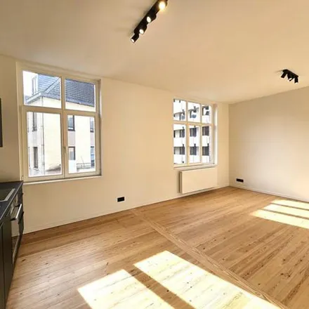 Rent this 1 bed apartment on Rue aux Laines - Wolstraat 85 in 1000 Brussels, Belgium