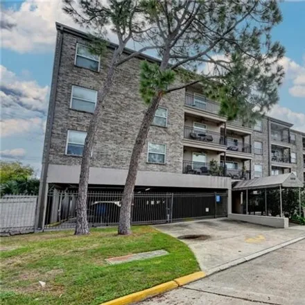 Rent this 2 bed condo on 500 Lake Marina Avenue in New Orleans, LA 70124