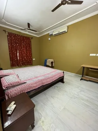 Image 1 - unnamed road, Ward 93 Banjara Hills, Hyderabad - 500096, Telangana, India - Apartment for rent