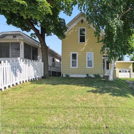 Buy this 2 bed house on 448 West North Street in Jackson, MI 49202