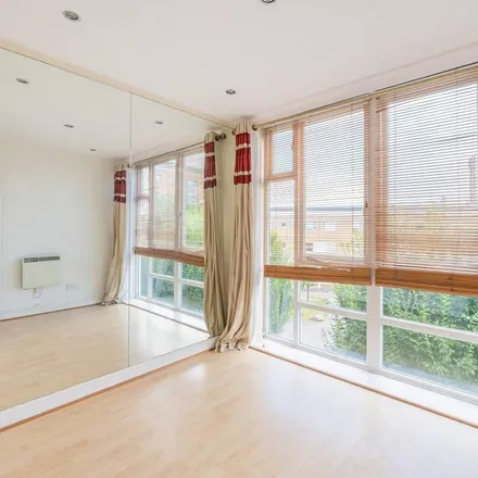 Image 5 - 3 Swansea Court, London, E16 2RT, United Kingdom - Apartment for rent