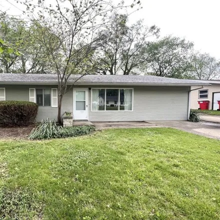 Buy this 3 bed house on 1970 Sangamon Drive in Champaign, IL 61821
