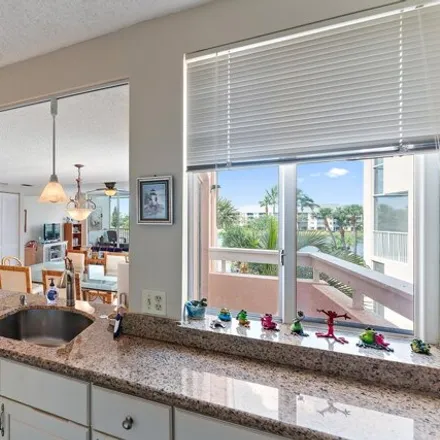 Image 6 - Jupiter Bay Condominium, Jupiter, FL 33477, USA - Townhouse for sale