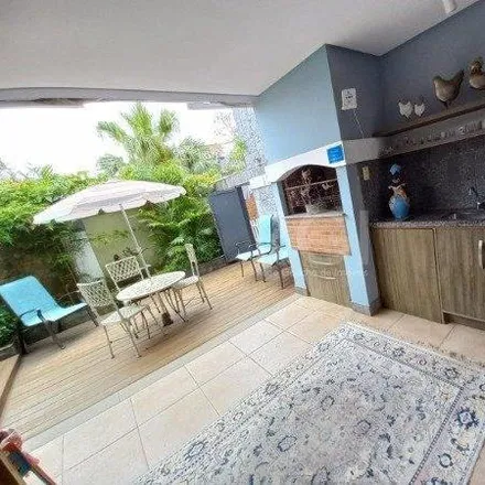 Buy this 4 bed house on Colégio Conhecer in Rua Corrêa Lima 1554, Santa Tereza