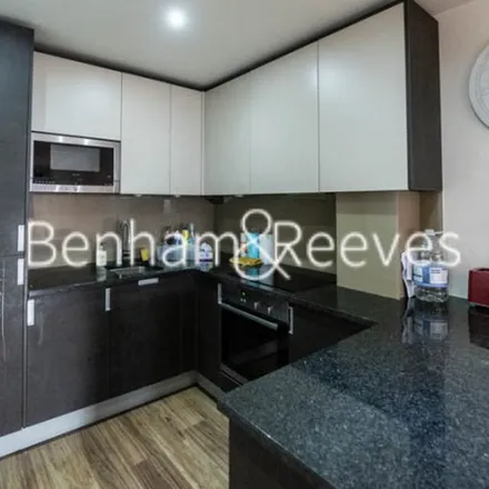 Image 3 - Croft House, Boulevard Drive, London, NW9 5HF, United Kingdom - Apartment for rent