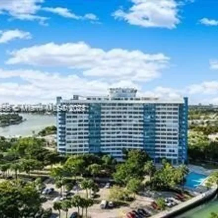 Rent this 3 bed apartment on 7441 Wayne Ave Apt 9g in Miami Beach, Florida