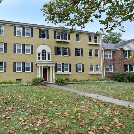 Image 1 - 6722 West Wakefield Drive, Belle Haven, Fairfax County, VA 22307, USA - Condo for sale