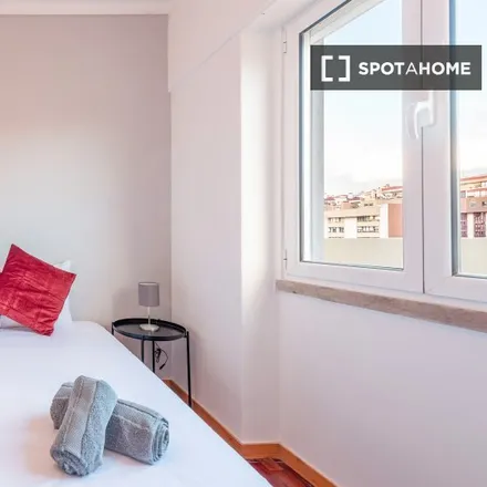 Rent this 3 bed room on unnamed road in 1750-147 Lisbon, Portugal