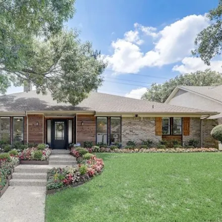 Buy this 5 bed house on 9522 Hilldale Drive in Dallas, TX 75231