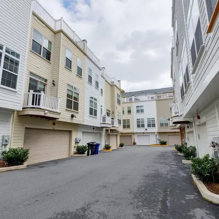 Image 6 - 306 North George Mason Drive, Arlington, VA 22207, USA - Townhouse for rent