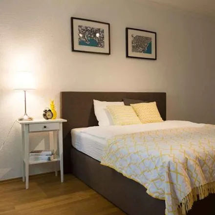 Rent this 4 bed room on Am Tiergarten 26 in 60316 Frankfurt, Germany