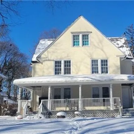 Buy this 6 bed house on 237 Ridgefield Street in Hartford, CT 06112