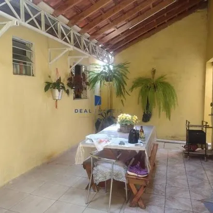 Buy this 3 bed house on Rua José Antônio Ruiz Maldonado in Conjunto Habitacional Júlio de Mesquita Filho, Sorocaba - SP