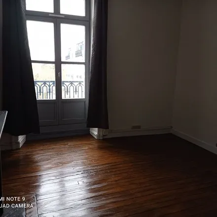 Image 3 - 15 bis Place du Général de Gaulle, 35500 Vitré, France - Apartment for rent