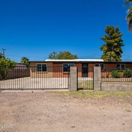 Buy this 4 bed house on 4471 East 28th Street in Tucson, AZ 85711