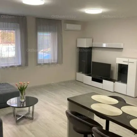 Image 2 - Pécs, Somogyi Béla utca 1, 7622, Hungary - Apartment for rent