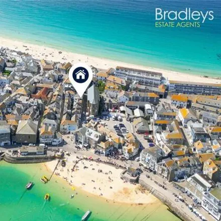 Image 1 - Saint Ives Society of Artists, Church Place, St. Ives, TR26 1LU, United Kingdom - Townhouse for sale
