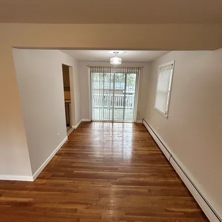 Rent this 3 bed apartment on 141 Westwood Drive in Nashua, NH 03062