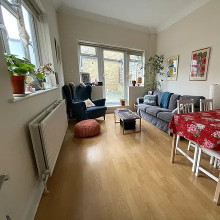 Rent this 2 bed apartment on 319 Upper Street in Angel, London