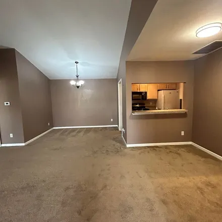 Image 2 - 42744 Saal Road, Sterling Heights, MI 48313, USA - Apartment for rent