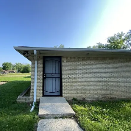 Rent this 2 bed house on 3825 North Grand Avenue in Indianapolis, IN 46226
