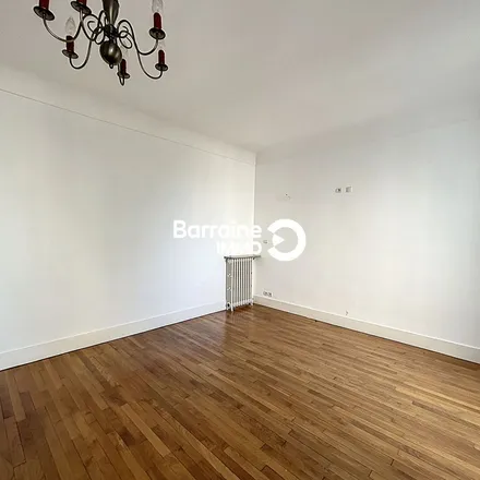 Rent this 4 bed apartment on 1 rue du Duc d'Aumale in 29200 Brest, France