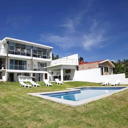 Rent this 5 bed house on 62909 Tequesquitengo in MOR, Mexico