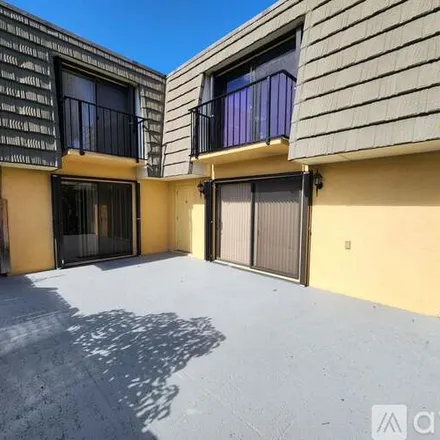 Image 2 - 1626 16th Way, Unit 1626 - Townhouse for rent