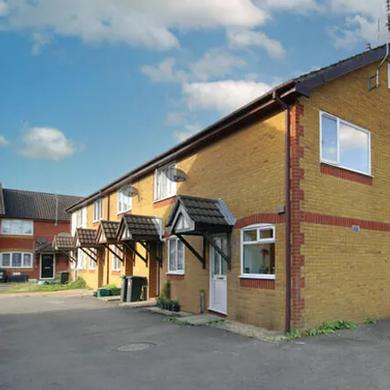Buy this 2 bed house on 26 Long Mead in Yate Rocks, BS37 7YT