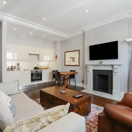 Rent this 1 bed apartment on 18 Studland Street in London, W6 0JS